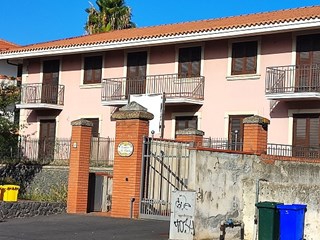 Villa in Vendita a San Gregorio di Catania, 380'000€, 250 m²