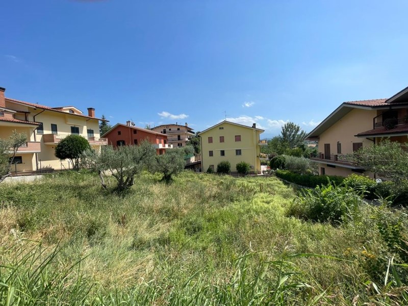 Terreno edificabile in Vendita a Torricella Sicura, 45'000€, 650 m²