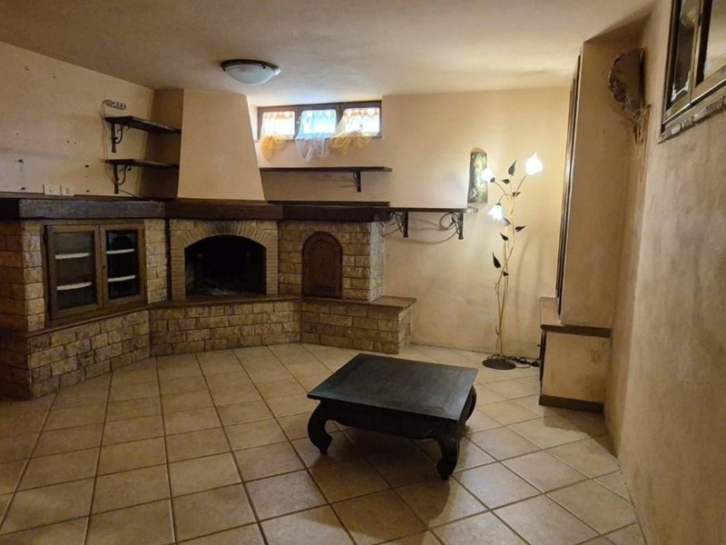 Casa Indipendente in Vendita a Camaiore, zona Capezzano Pianore, 370'000&euro;, 160 m²