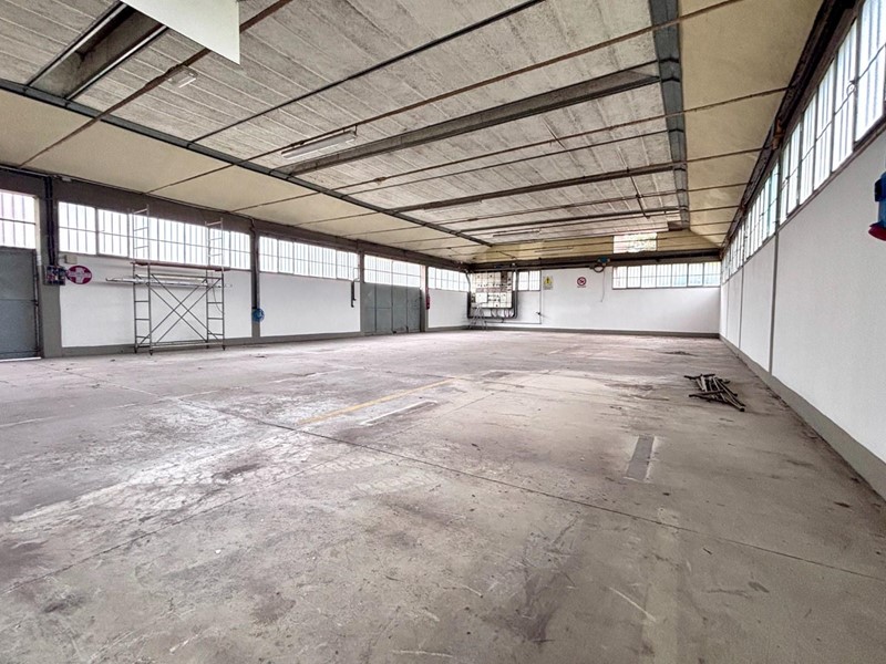 Capannone in Vendita a San Miniato, zona San Donato, 850'000€, 830 m²