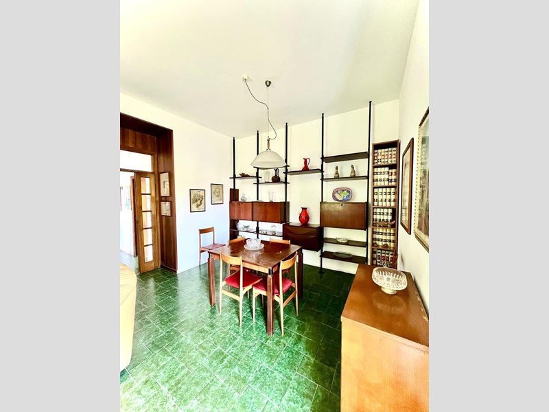 Villa in Vendita a Carrara, zona Marina di Carrara, 500'000€, 135 m², arredato