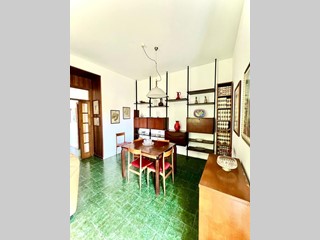 Villa in Vendita a Carrara, zona Marina di Carrara, 500'000€, 135 m², arredato