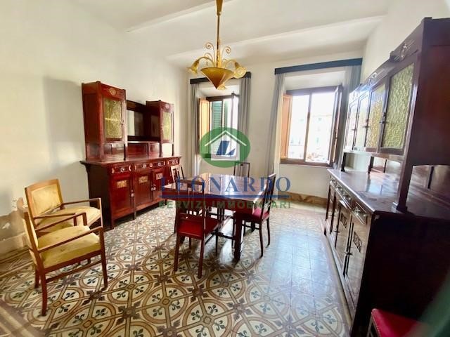 Appartamento in Vendita a Buggiano, zona Borgo a Buggiano, 98'000€, 120 m²