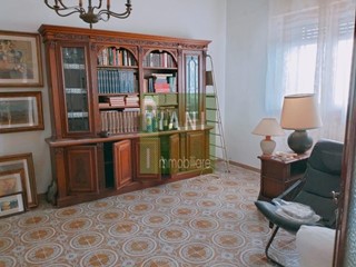 Appartamento in Vendita a Livorno, zona Ardenza, 330'000€, 130 m²