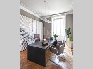 Ufficio in Vendita a Bologna, 117'000€, 44 m²