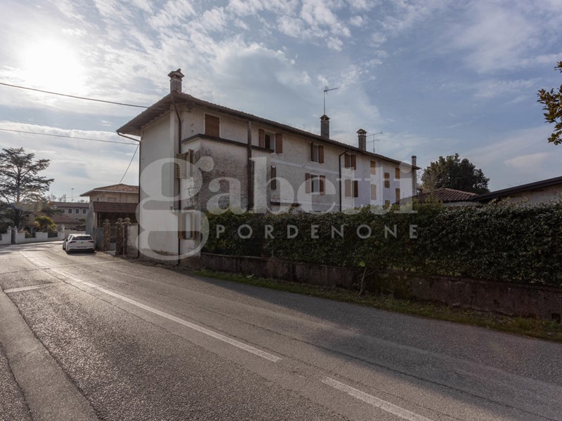 Villetta a schiera in Vendita a Cordenons, 115'000€, 210 m²
