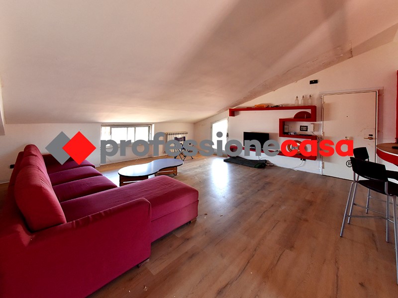 Attico in Vendita a San Nicola la Strada, 70'000€, 65 m²