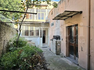 Casa Indipendente in Vendita a Sestu, 140'000€, 170 m²