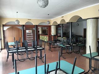 Attività commerciale in Vendita a Monzambano, 220'000&euro;, 590 m²