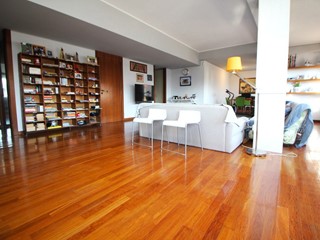 Villa bifamiliare in Vendita a Rescaldina, 230'000€, 240 m²