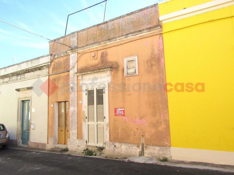 Casa Indipendente in Vendita a Spongano, 50'000€, 103 m²