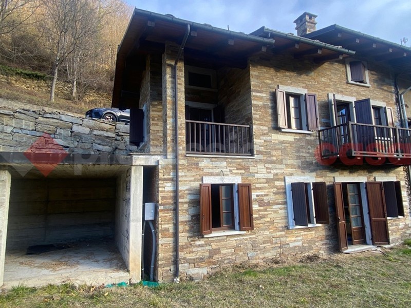 Casale in Vendita a Torre Pellice, 188'000€, 145 m²