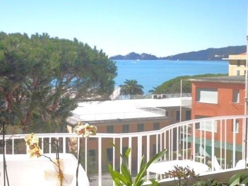 Appartamento in Vendita a Rapallo, zona parco casale, 540'000€, 110 m², arredato, con Box