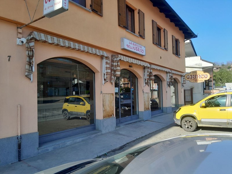 Negozio in Affitto a Castelnuovo Don Bosco, zona centro, 900&euro;, 144 m²