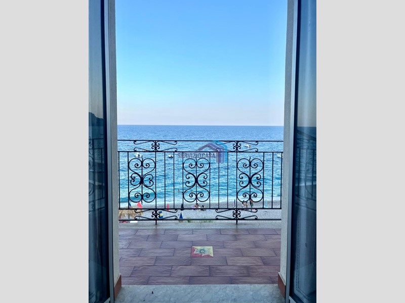 Casa Indipendente in Vendita a Letojanni, 565'000€, 280 m²