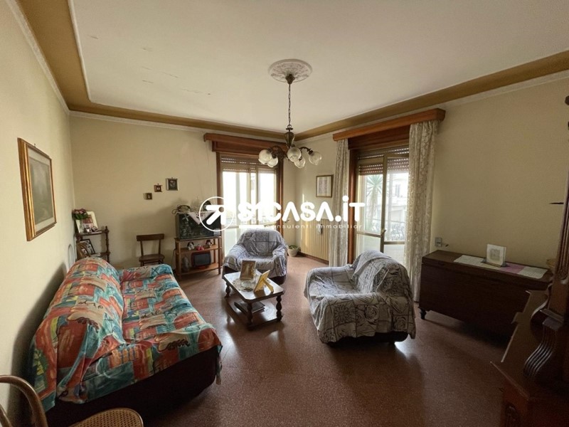Casa Semi Indipendente in Vendita a Galatone, 80'000€, 160 m²