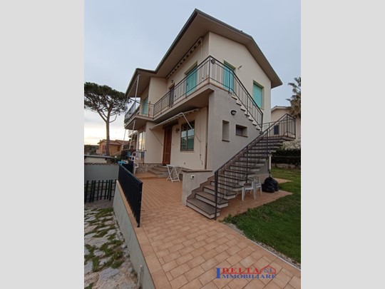 Casa Semi Indipendente in Vendita a Rosignano Marittimo, 170'000€, 65 m²