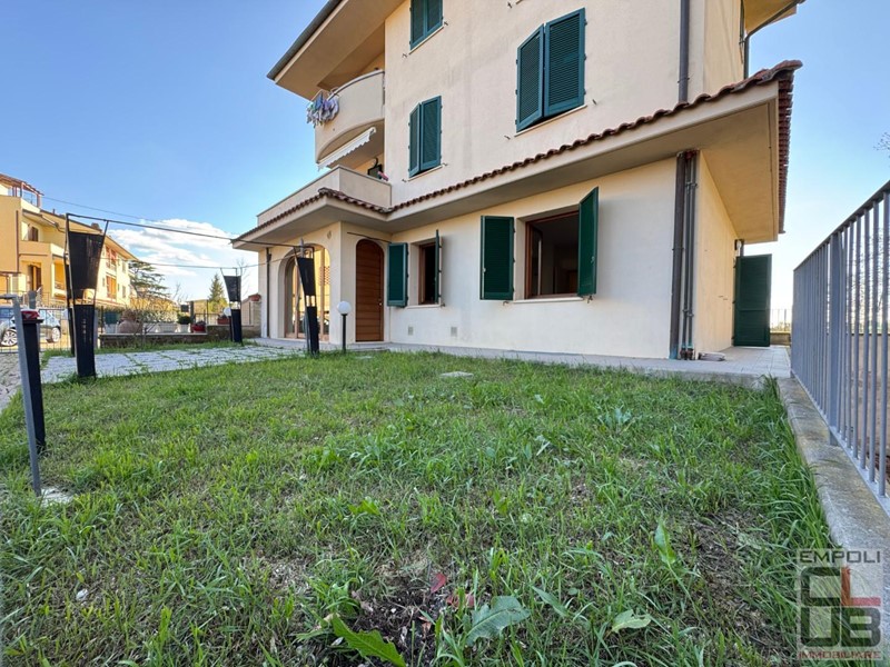 Quadrilocale in Vendita a Empoli, 220'000€, 80 m², con Box