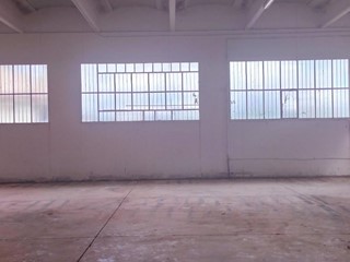 Capannone in Vendita a Carmignano, zona Seano, 210'000€, 310 m²