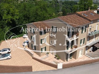 Appartamento in Vendita a Santa Maria a Monte, 195'000€, 110 m², con Box
