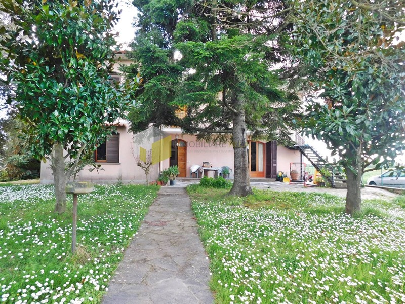 Casa Semi Indipendente in Vendita a San Giuliano Terme, 430'000€, 300 m², con Box