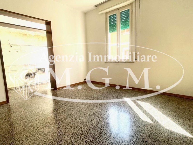 Trilocale in Vendita a Pontedera, 100'000€, 90 m²