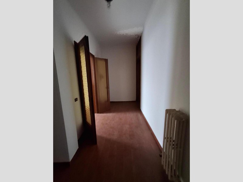 Appartamento in Vendita a Empoli, 300'000€, 150 m², con Box