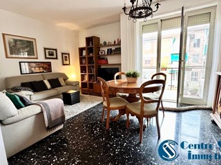 Appartamento in Vendita a Pisa, zona Marina di Pisa, 285'000€, 108 m², arredato, con Box