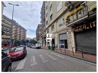Negozio in Vendita a Salerno, 95'000&euro;, 32 m²