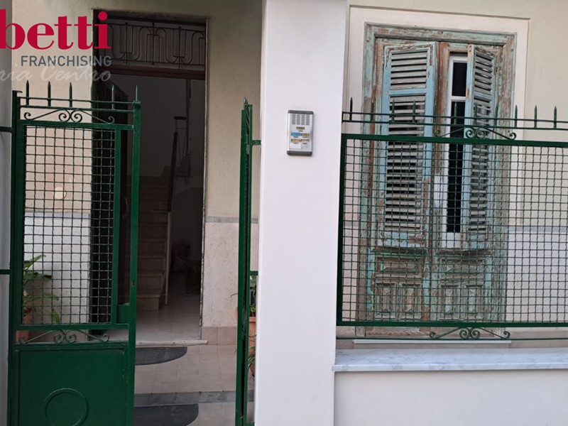 Trilocale in Vendita a Bagheria, 155'000€, 120 m²
