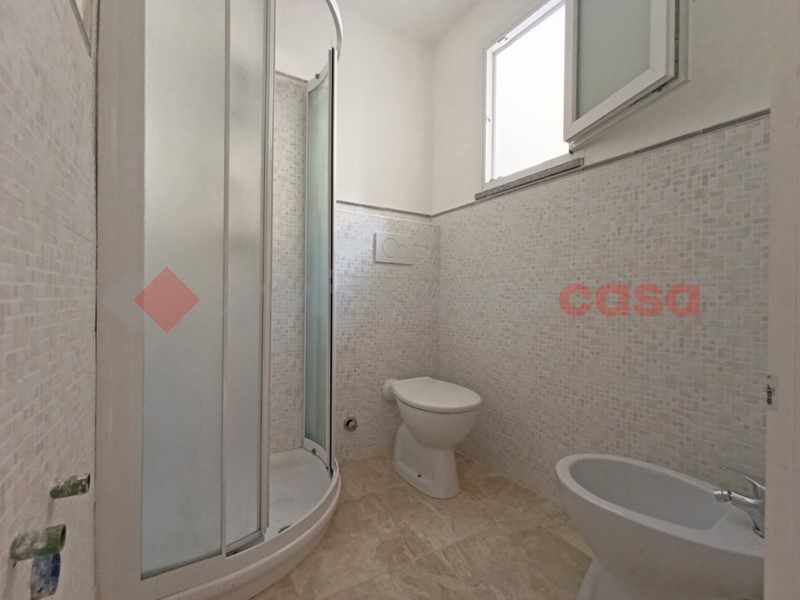 Bilocale in Vendita a Arona, 100'000€, 50 m², arredato