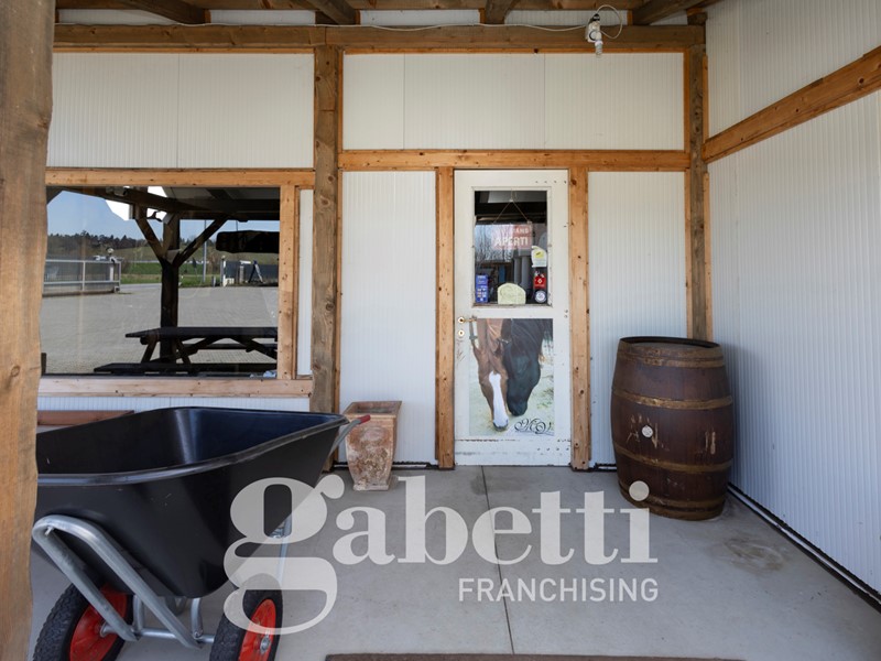 Capannone in Vendita a Asti, 1'250'000&euro;, 1000 m²