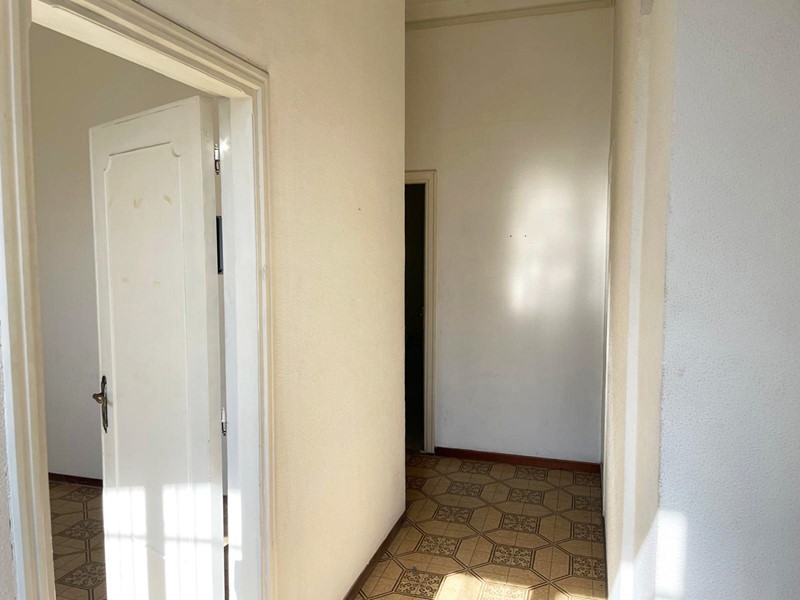 Negozio in Vendita a Viterbo, 187'000€, 489 m²