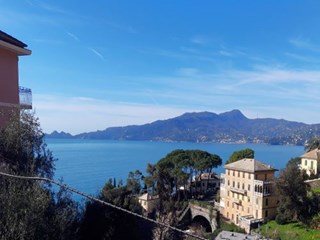 Appartamento in Vendita a Zoagli, zona STAZIONE FFSS MARE, 390'000€, 100 m², arredato