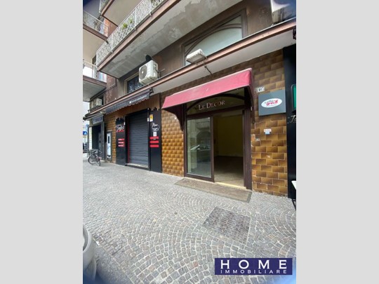 Negozio in Affitto a Frattamaggiore, 600€, 40 m²