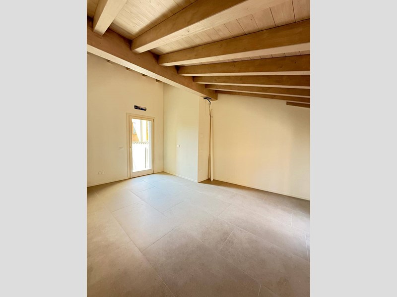 Bilocale in Vendita a Mantova, zona Centro storico, 210'000€, 85 m²