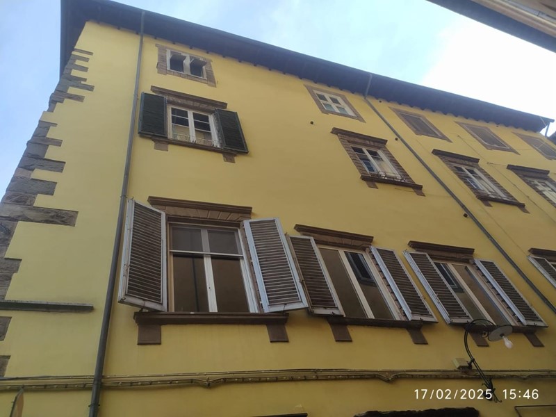 Quadrilocale in Vendita a Lucca, 550'000€, 180 m², arredato