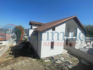 Quadrilocale in Vendita a Quarto, 320'000€, 188 m²