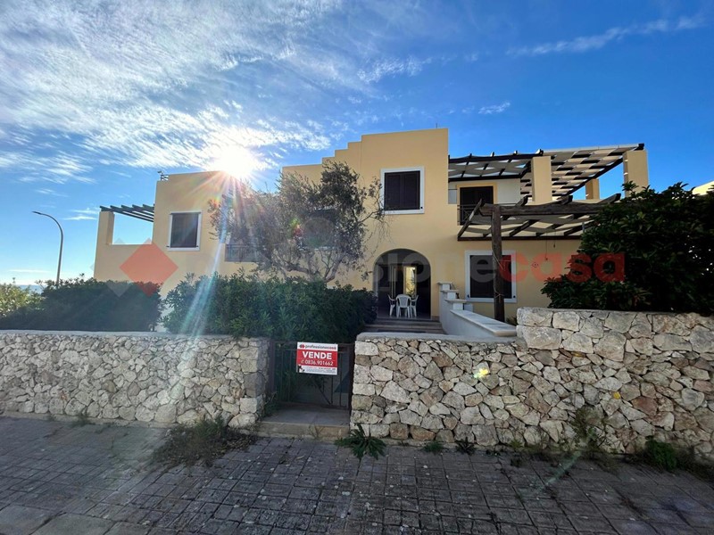 Bilocale in Vendita a Santa Cesarea Terme, 98'000€, 33 m², arredato