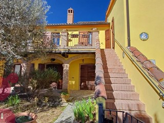 Appartamento in Vendita a Todi, 169'000€, 130 m², arredato