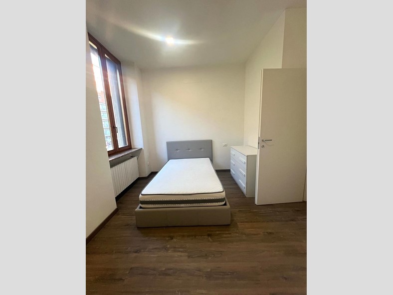 Trilocale in Vendita a Milano, 270'000€, 70 m²