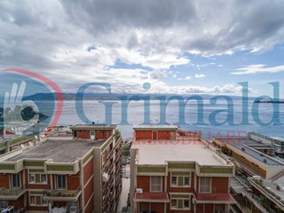 Attico in Vendita a Messina, 890'000€, 250 m², arredato