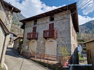 Villa in Vendita a Sonico, 59'000€, 260 m²