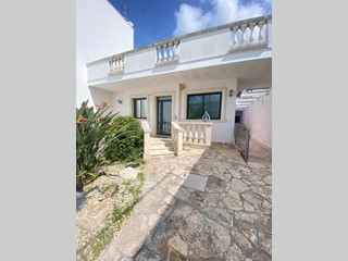 Villetta a schiera in Vendita a Carmiano, 215'000€, 358 m², con Box