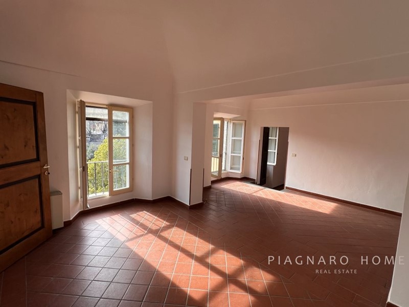 Appartamento in Vendita a Pontremoli, 250'000€, 224 m²
