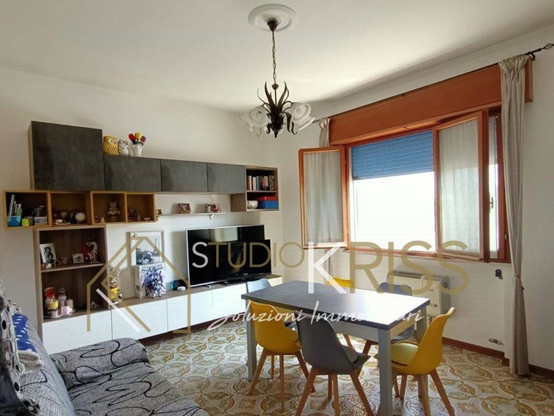 Appartamento in Vendita a Masi Torello, zona Masi San Giacomo, 72'000€, 134 m²