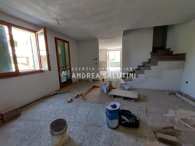 Villetta a schiera in Vendita a San Miniato, zona San Miniato Basso, 299'000€, 191 m², con Box