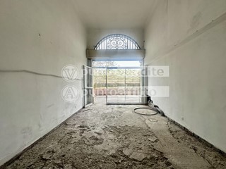 Immobile commerciale in Vendita a Lucca, 165'000€, 60 m²