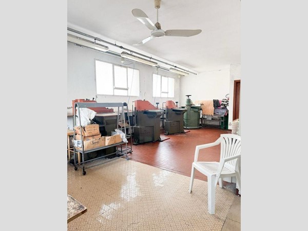 Casa Indipendente in Vendita a Terricciola, zona Morrona, 245'000€, 350 m²