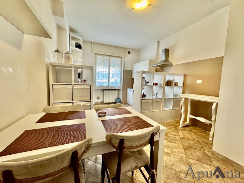 Quadrilocale in Vendita a Massa, 225'000€, 100 m², arredato